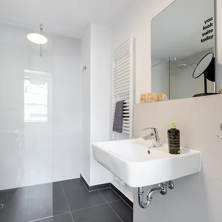 Limehome Jahnallee Apartament *