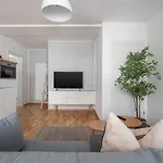 Limehome Jahnallee Апартаменты *
