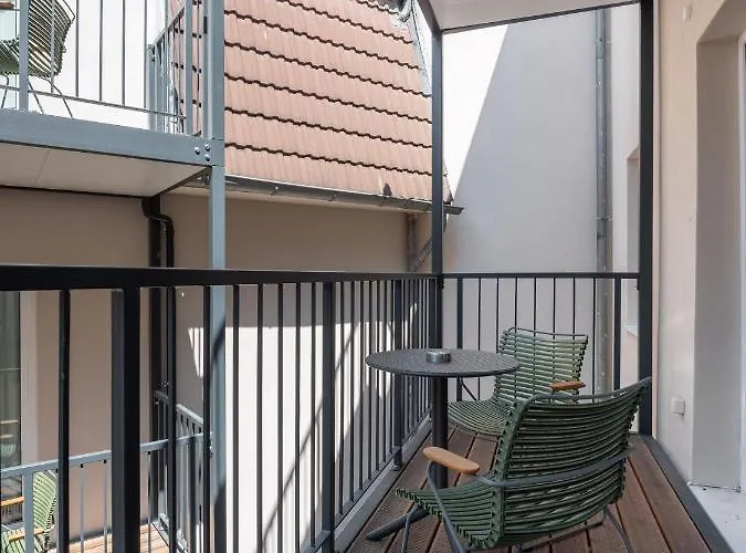 Limehome Jahnallee *