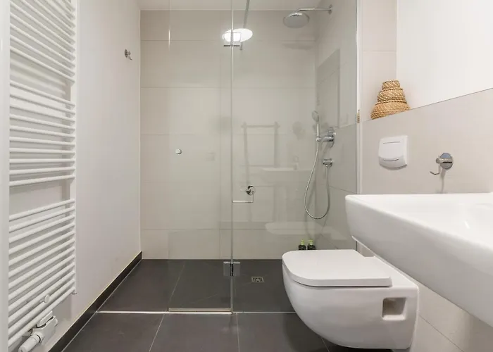 Limehome Jahnallee *